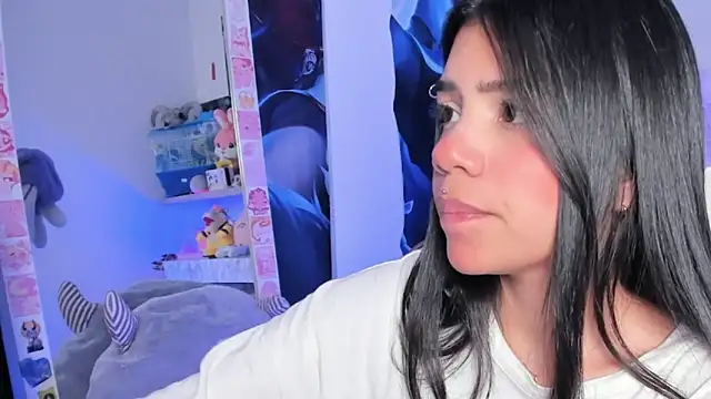 Snapshot of cutestephuwu chatting on 02.18.25 cutestephuwu online show from 02.18.25