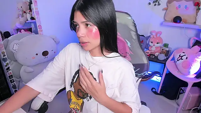 Snapshot of cutestephuwu chatting on 10.30.25 cutestephuwu online show from 10.30.25