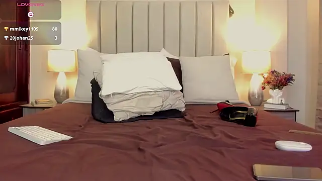 romina-brunette online show from 03.10.26