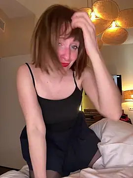 Snapshot of victoirenextdoor chatting on 03.13.25 victoirenextdoor online show from 03.13.25