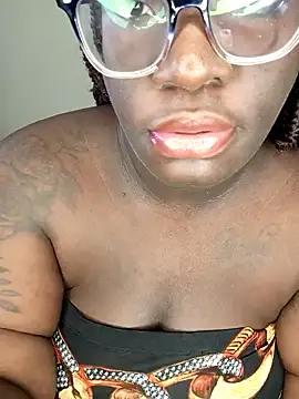 Snapshot of Toomuch_Squirt chatting on 01.21.25 Toomuch Squirt online show from 01.21.25