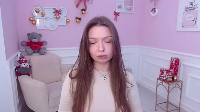 LucySkilar online show from 12.29.24