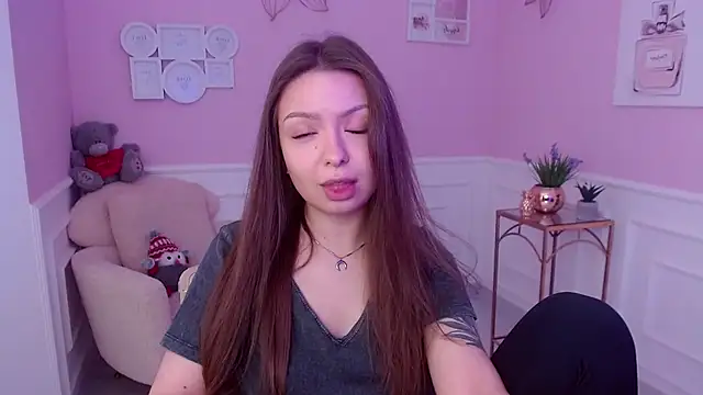 LucySkilar online show from 01.19.25