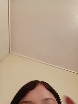 Snapshot of zafka_9 chatting on 11.28.25 zafka 9 online show from 11.28.25