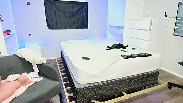 Snapshot of THICKwithDICKK chatting on 02.23.25 THICKwithDICKK online show from 02.23.25