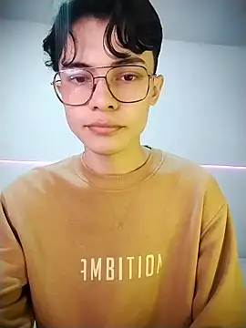 Dmitri Aksnes online show from 11.13.25