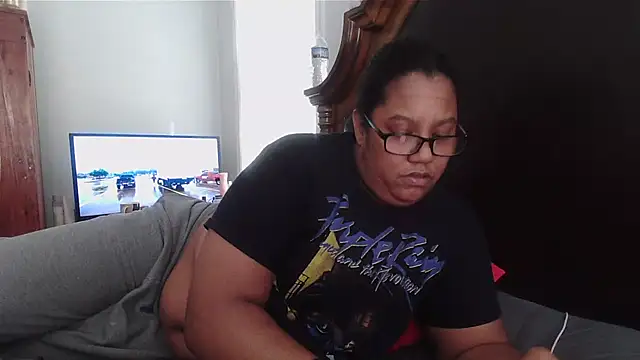 ebonyred online show from 02.20.25