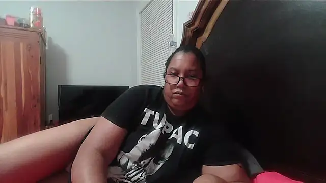 ebonyred online show from 12.14.25