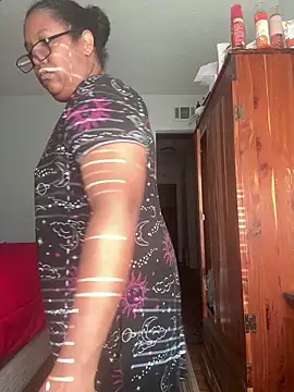 ebonyred online show from 12.15.25