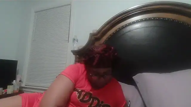 ebonyred online show from 02.18.26