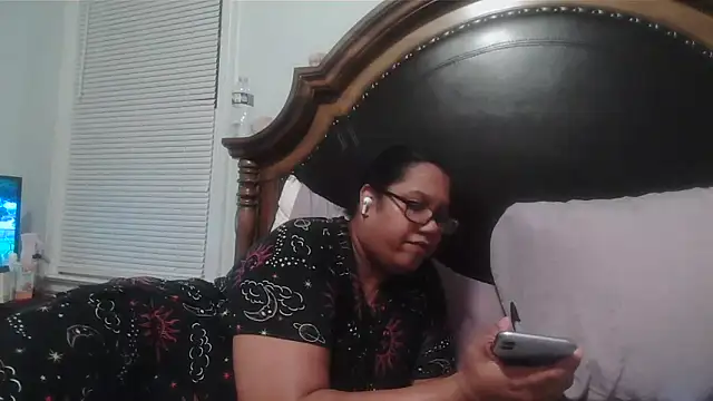 ebonyred online show from 02.24.26