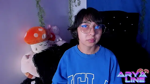 Snapshot of arysUwU chatting on 02.22.25 arysUwU online show from 02.22.25