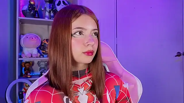 Snapshot of EmilyMiller_ chatting on 12.15.25 EmilyMiller online show from 12.15.25