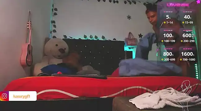 Pocahontaslovex online show from 12.20.24