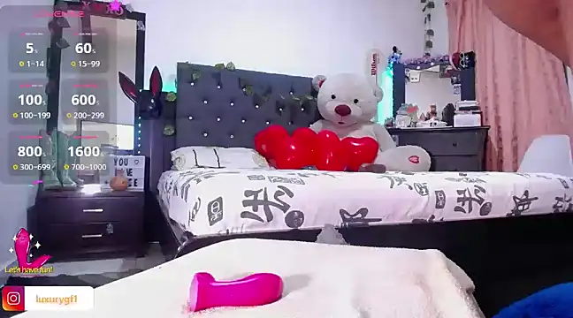 Pocahontaslovex online show from 02.20.25