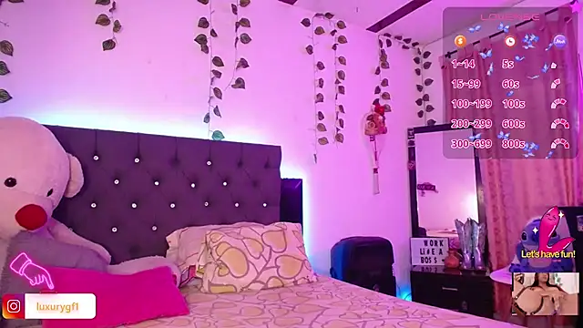 Pocahontaslovex online show from 10.21.25