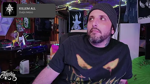 Snapshot of tayshie chatting on 02.23.26 tayshie online show from 02.23.26