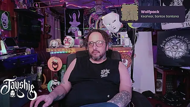 Snapshot of tayshie chatting on 02.25.26 tayshie online show from 02.25.26