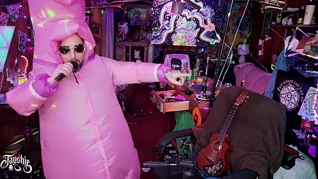 Snapshot of tayshie chatting on 03.02.26 tayshie online show from 03.02.26