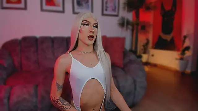 Taylor  foxxx online show from 07.06.26