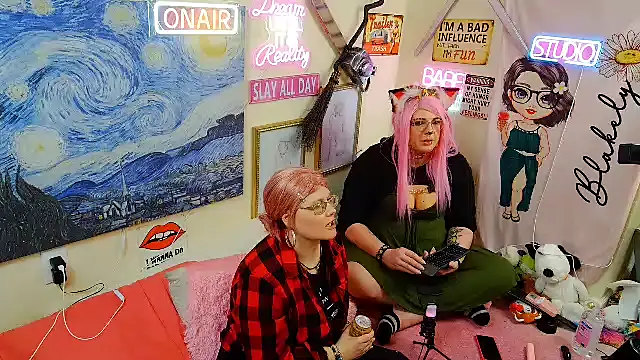 Snapshot of Blakelytgirl chatting on 04.01.26 Blakelytgirl online show from 04.01.26