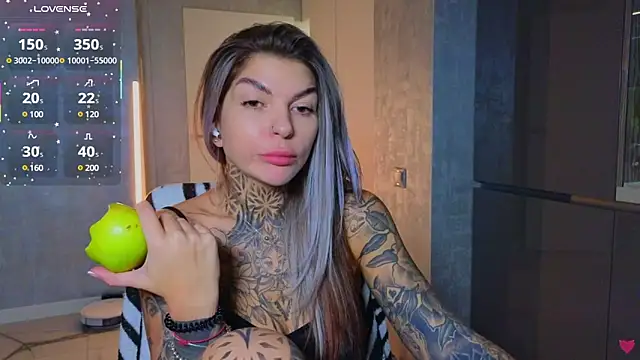 tattooedBabyy online show from 03.11.25