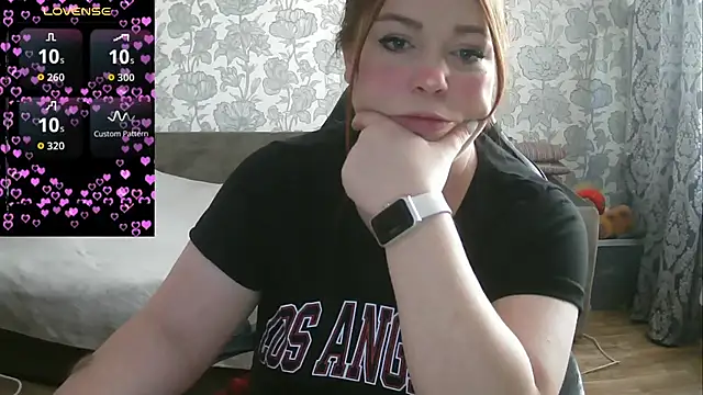 Snapshot of Sabrina_Poison chatting on 09.15.25 Sabrina Poison online show from 09.15.25