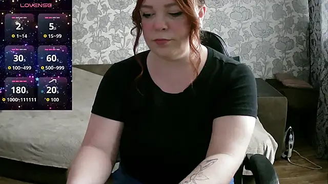 Snapshot of Sabrina_Poison chatting on 11.14.25 Sabrina Poison online show from 11.14.25