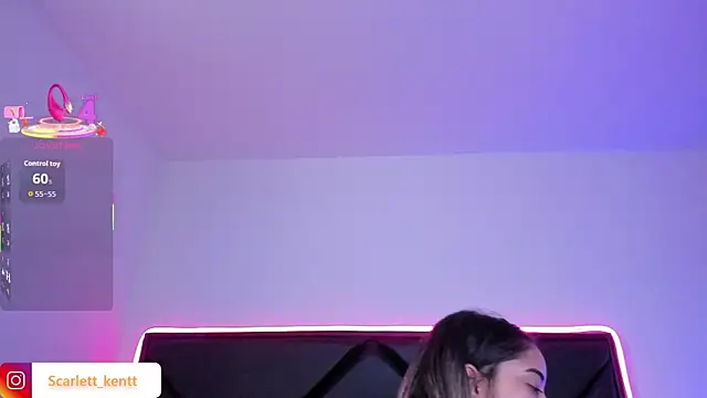 ScarlettAndClark online show from 11.28.25