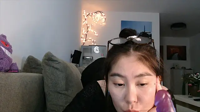 Kunimitsuu  online show from 10.03.25