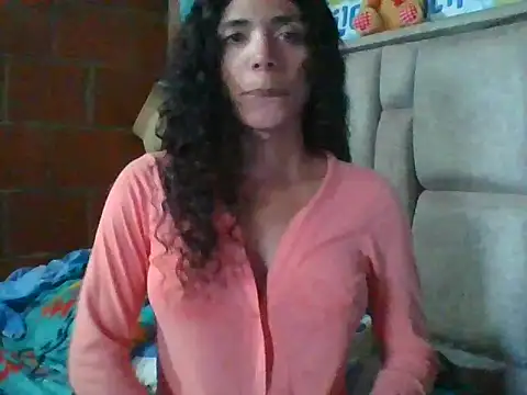 Nadia Monroe online show from 05.06.26