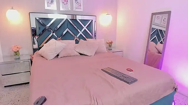 Miakhalifa 7 online show from 02.07.25