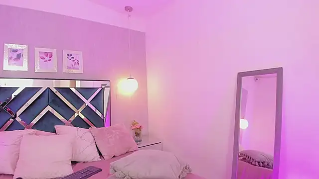 Miakhalifa 7 online show from 03.11.25