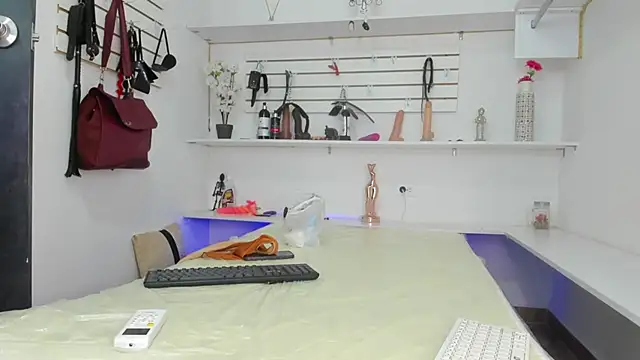 Snapshot of Alejandra_Dunn chatting on 09.25.25 Alejandra Dunn online show from 09.25.25