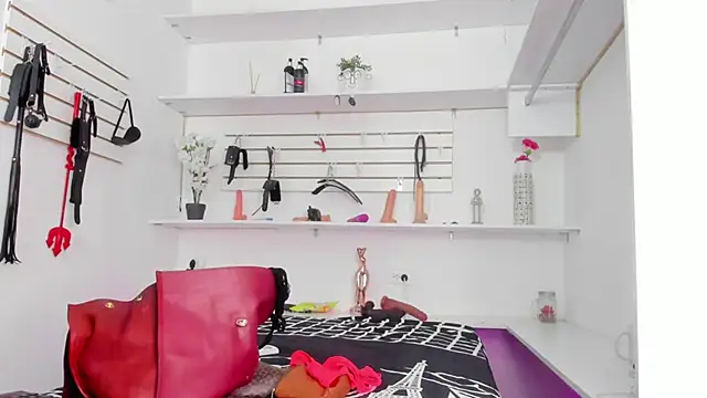 Snapshot of Alejandra_Dunn chatting on 10.01.25 Alejandra Dunn online show from 10.01.25