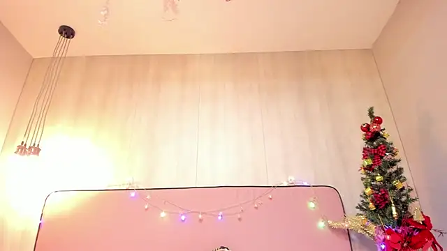 ShairaCoxx online show from 12.28.24