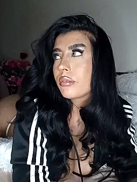 Snapshot of GiseleReine chatting on 03.08.25 GiseleReine online show from 03.08.25