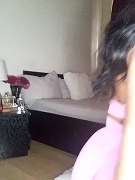 GiseleReine online show from 03.17.25