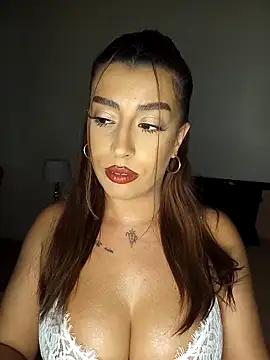 Snapshot of GiseleReine chatting on 09.09.25 GiseleReine online show from 09.09.25