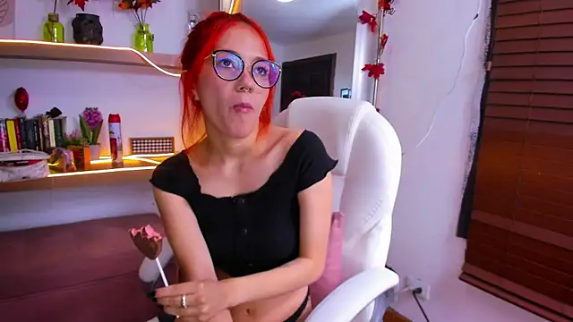 Snapshot of Irina_bx chatting on 03.08.25 Irina bx online show from 03.08.25