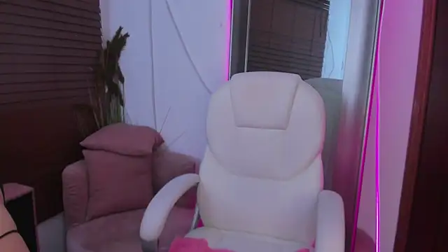 Snapshot of Irina_bx chatting on 09.27.25 Irina bx online show from 09.27.25