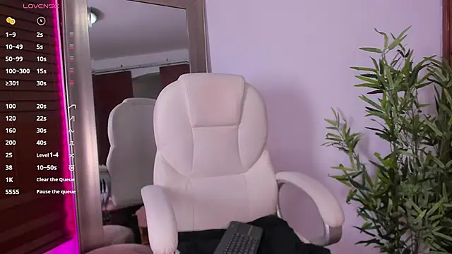 Snapshot of Irina_bx chatting on 11.06.25 Irina bx online show from 11.06.25