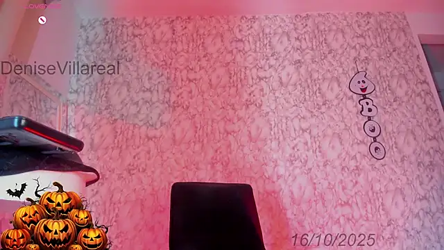 Snapshot of DeniseVillareal chatting on 10.16.25 DeniseVillareal online show from 10.16.25