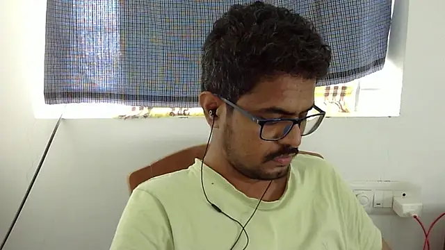 The SHY uncut online show from 12.21.25