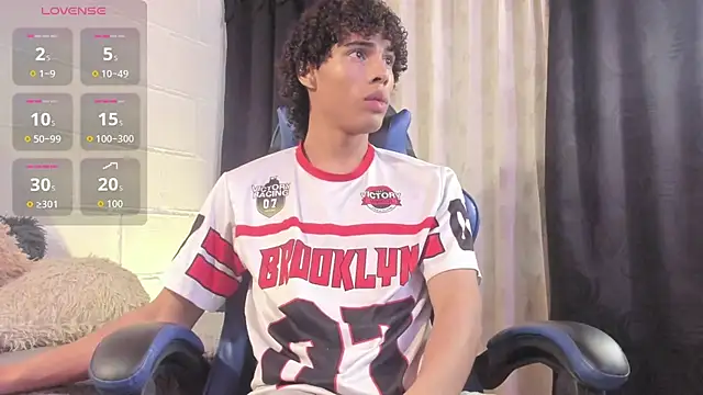 Snapshot of kleo_helenos chatting on 11.05.25 kleo helenos online show from 11.05.25