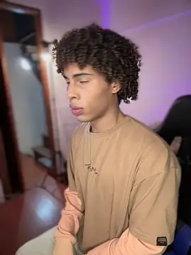 Snapshot of kleo_helenos chatting on 12.01.25 kleo helenos online show from 12.01.25