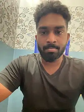 Snapshot of Handsomehunk_4U chatting on 12.08.24 Handsomehunk 4U online show from 12.08.24