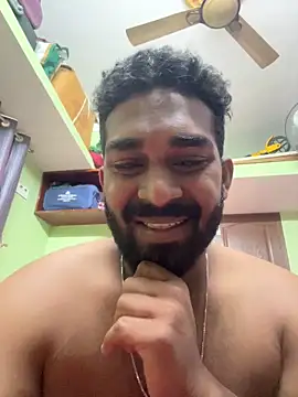 Snapshot of Handsomehunk_4U chatting on 12.22.24 Handsomehunk 4U online show from 12.22.24