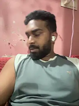 Snapshot of Handsomehunk_4U chatting on 12.22.24 Handsomehunk 4U online show from 12.22.24