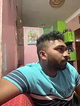 Snapshot of Handsomehunk_4U chatting on 01.18.25 Handsomehunk 4U online show from 01.18.25